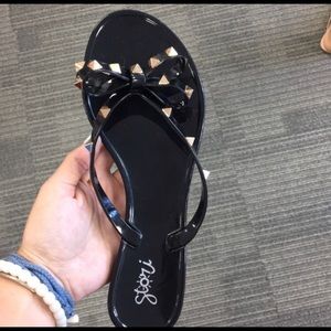 stori jelly sandals